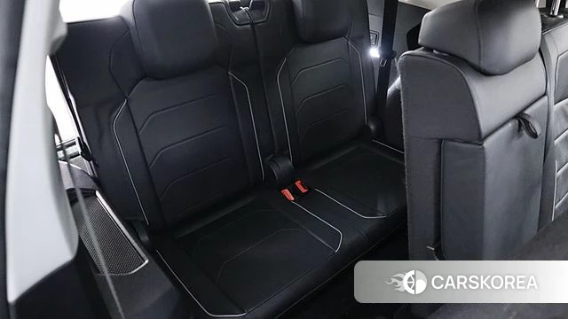 Volkswagen Tiguan Allspace 2023 Синий из Кореи, фото 4