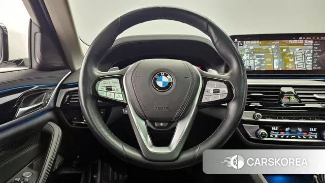 BMW 5 Series (G30) 2020 Белый из Кореи, фото 4