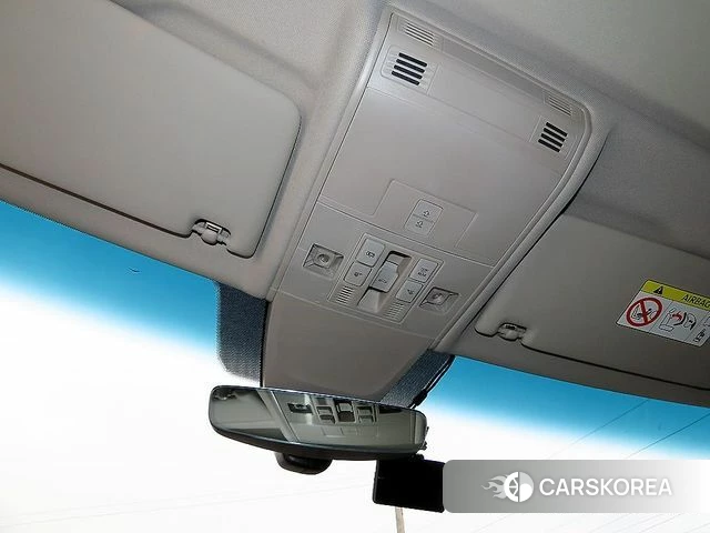 Volkswagen Tiguan Allspace 2023 Белый из Кореи, фото 4