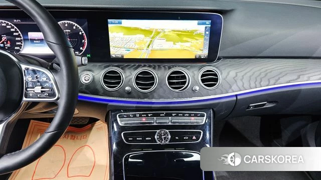 Mercedes-Benz E-Class W213 2019 Белый из Кореи, фото 4