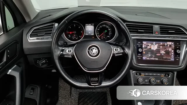 Volkswagen Tiguan second Generation 2020 Серебряный из Кореи, фото 4