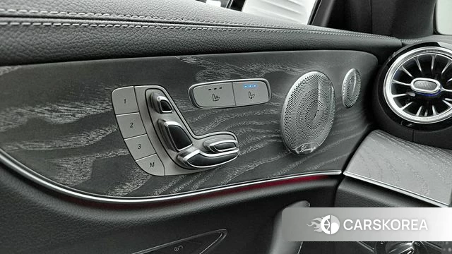 Mercedes-Benz E-Class W213 2021 Белый из Кореи, фото 4