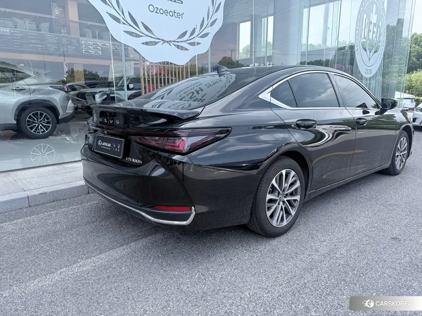 Lexus ES 2025 Черный из Китая, фото 4