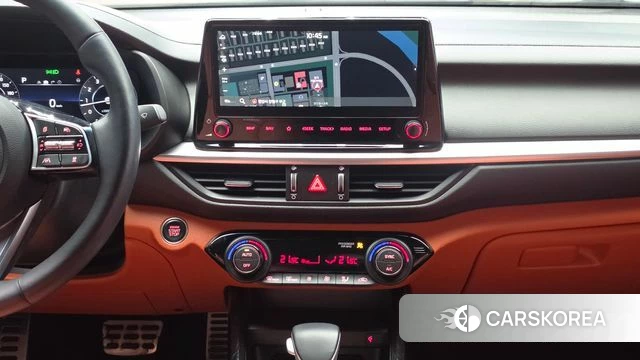 Kia The New K3 2nd generation 2023 Серый из Кореи, фото 4