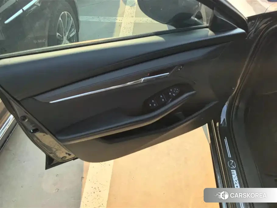 Mazda 3 2023 Silver/gray из Китая, фото 4
