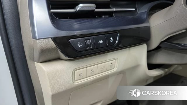 Kia Carnival 4th generation 2022 Белый из Кореи, фото 4