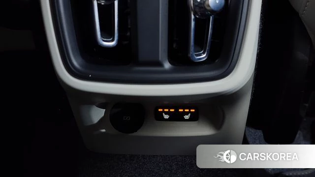 Volvo XC40 2025 Белый из Кореи, фото 4