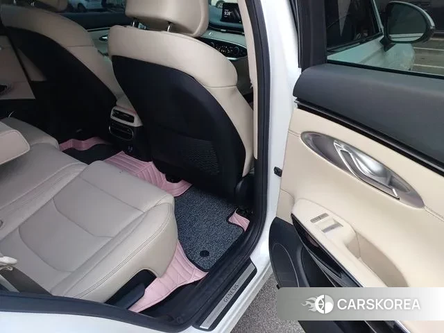 Genesis GV70 2023 Белый из Кореи, фото 4