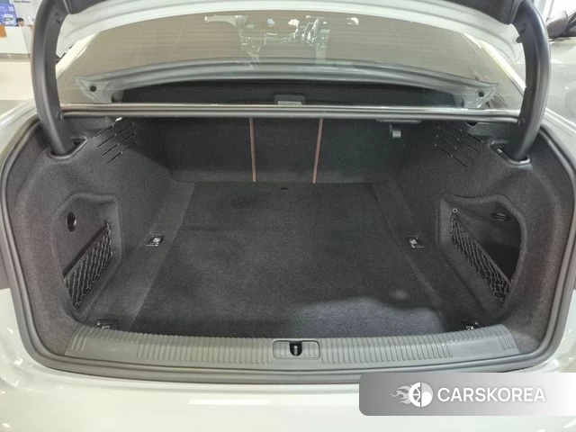 Audi A4 (B9) 2023 Белый из Кореи, фото 4