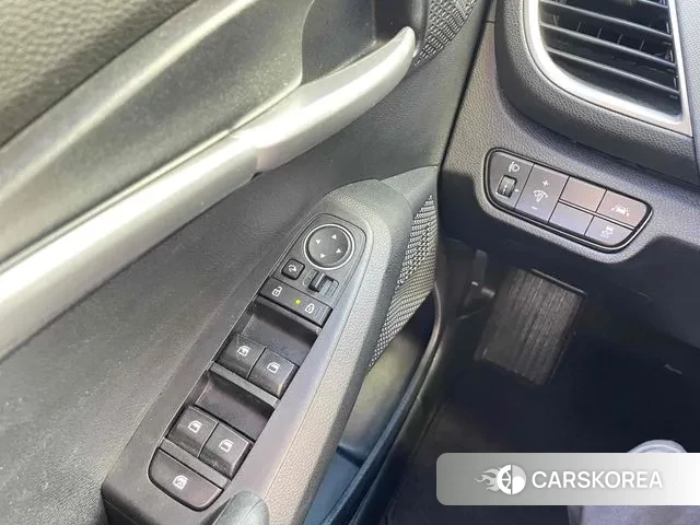 Kia Seltos 2022 Белый из Кореи, фото 4