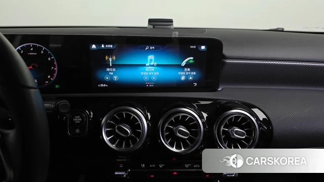 Mercedes-Benz A-Class W177 2021 Белый из Кореи, фото 4