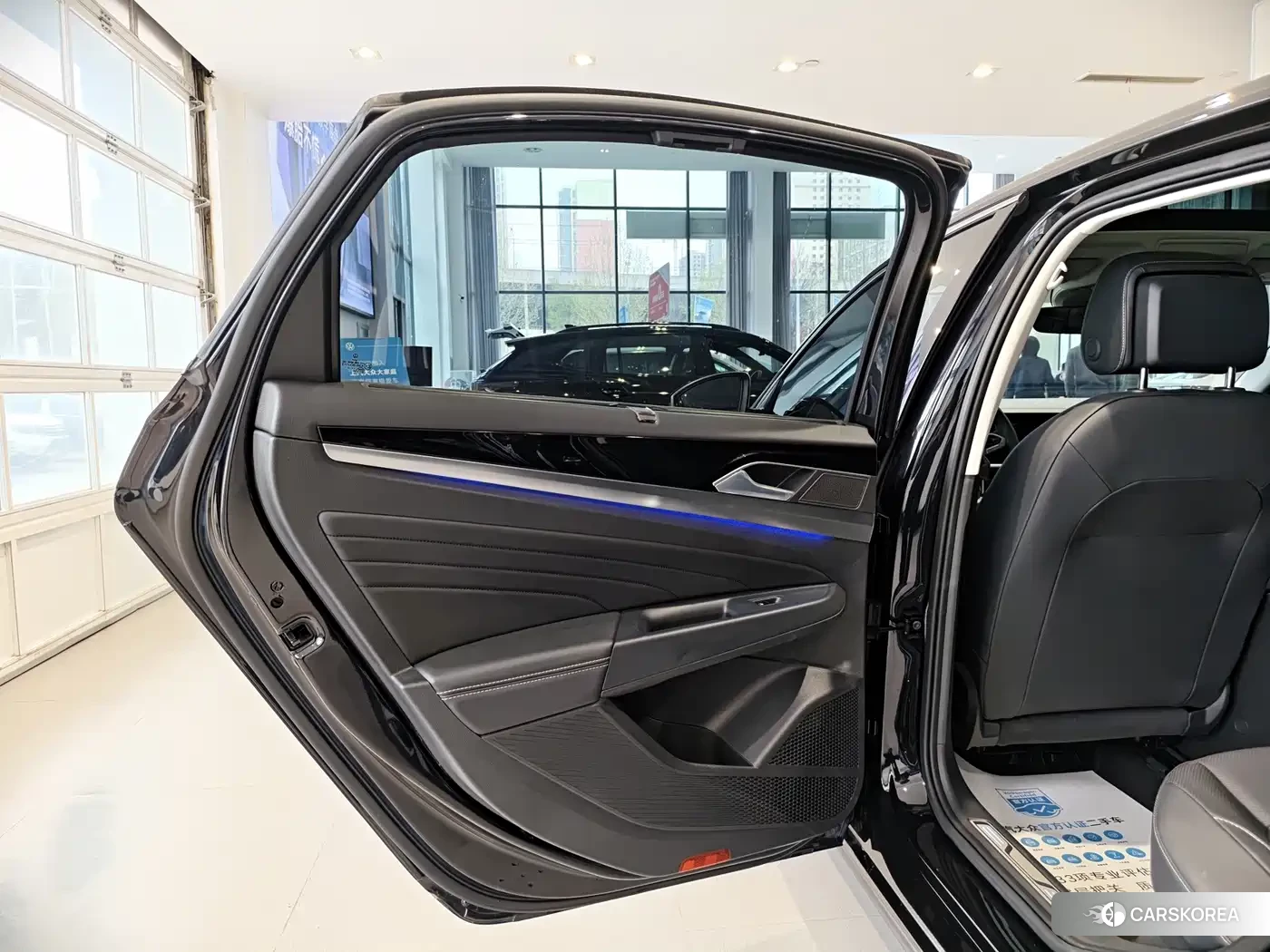 Volkswagen Passat 2025 Черный из Китая, фото 4
