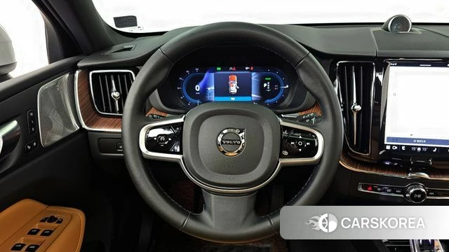 Volvo XC60 second Generation 2025 Белый из Кореи, фото 4