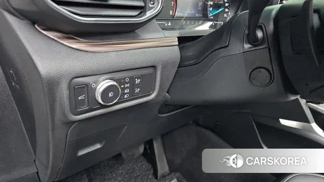 Ford Explorer 6th Generation 2019 Белый из Кореи, фото 4