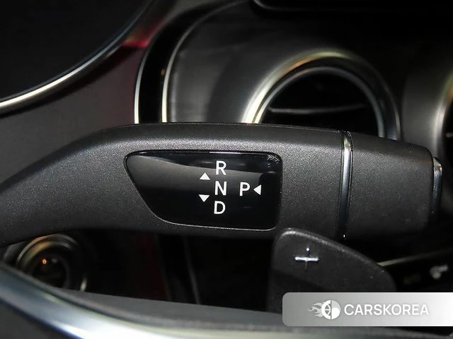 Mercedes-Benz C-Class W205 2021 Белый из Кореи, фото 4