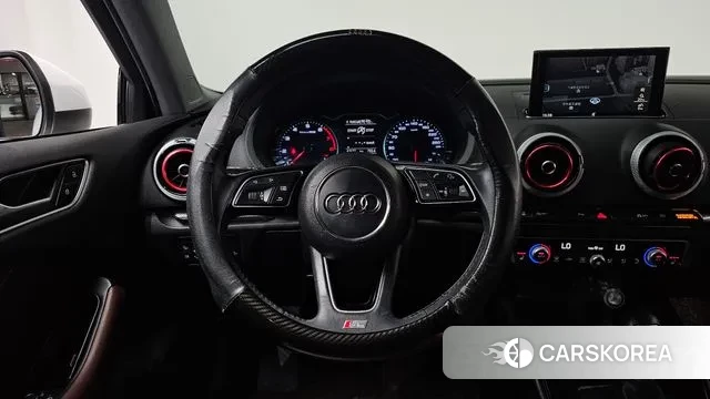 Audi New A3 2019 Белый из Кореи, фото 4