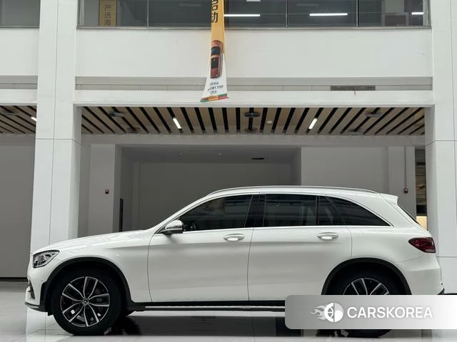 Mercedes-Benz GLC 2021 Белый из Китая, фото 4