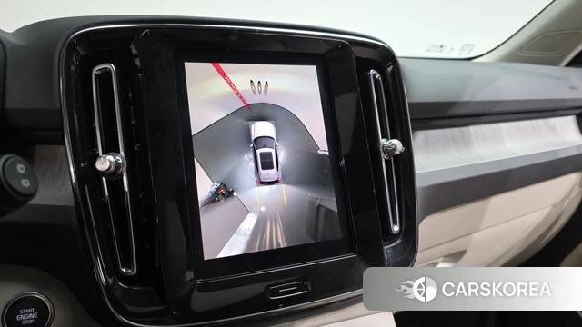 Volvo XC40 2023 Белый из Кореи, фото 4