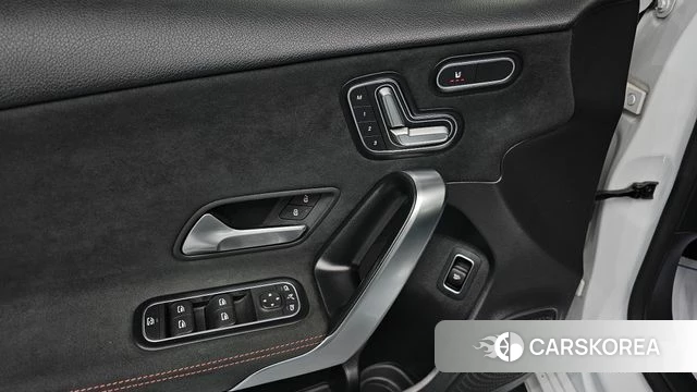 Mercedes-Benz A-Class W177 2020 Белый из Кореи, фото 4