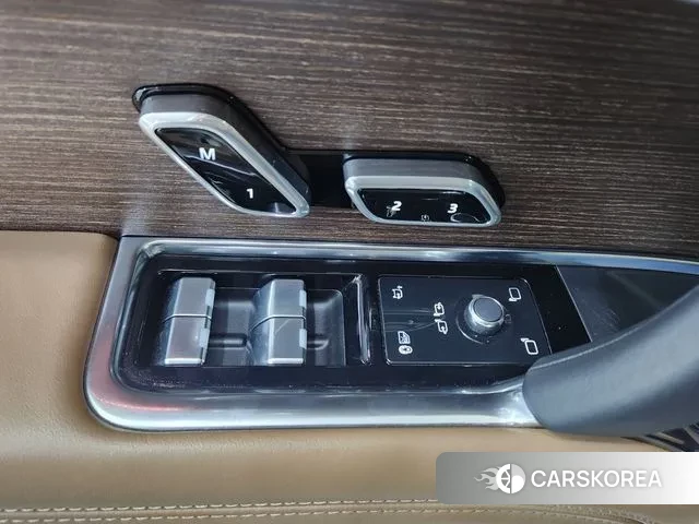 Land Rover Range Rover 5th Generation 2023 Белый из Кореи, фото 4