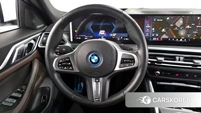 BMW i4 2024 Белый из Кореи, фото 4