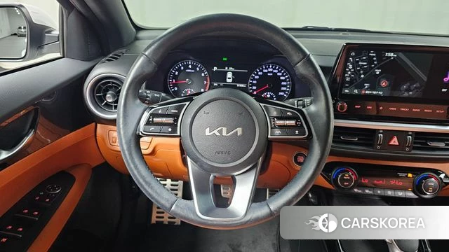 Kia The New K3 2nd generation 2024 Белый из Кореи, фото 4