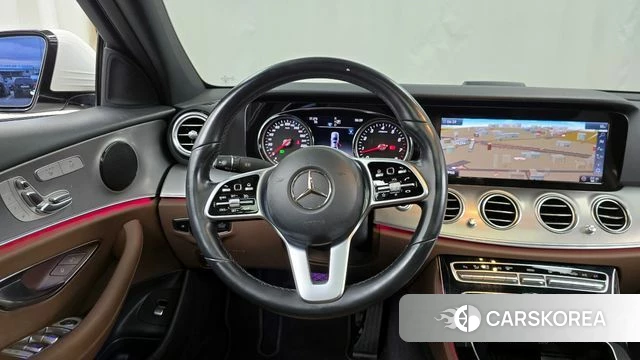 Mercedes-Benz E-Class W213 2018 Белый из Кореи, фото 4
