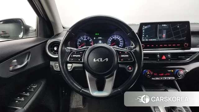 Kia The New K3 2nd generation 2021 Белый из Кореи, фото 4