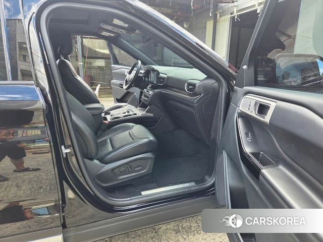 Ford Explorer 6th Generation 2022 Черный из Кореи, фото 4