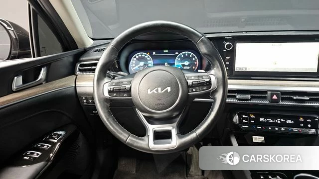 Kia K5 3rd generation 2023 Черный из Кореи, фото 4