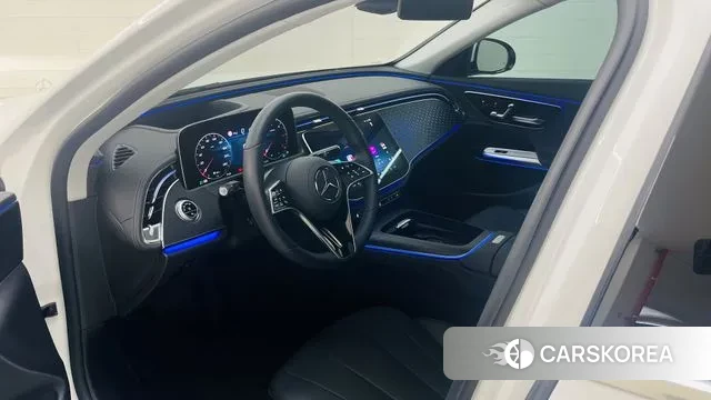 Mercedes-Benz E-Class W214 2024 Белый из Кореи, фото 4