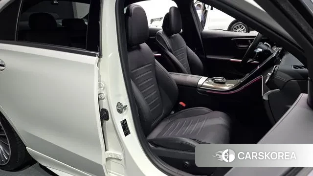 Mercedes-Benz C-Class W206 2023 Белый из Кореи, фото 4