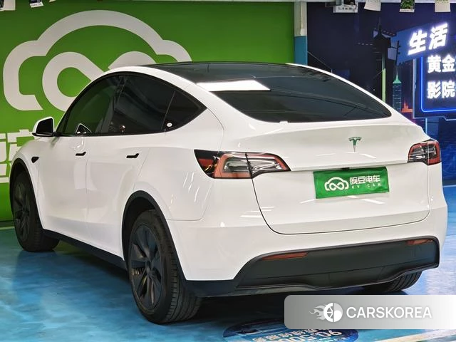 Tesla Model Y 2024 Темно-серый из Китая, фото 4