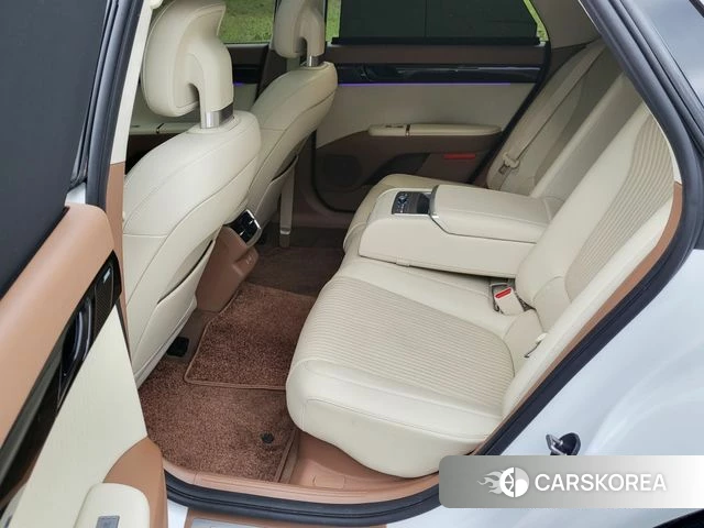 Hyundai Grandeur Hybrid (GN7) 2023 Белый из Кореи, фото 4
