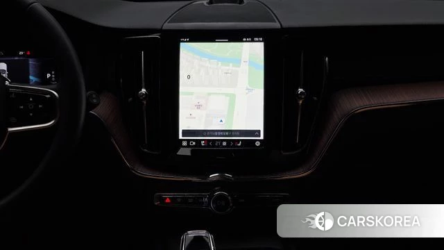 Volvo XC60 second Generation 2024 Белый из Кореи, фото 4