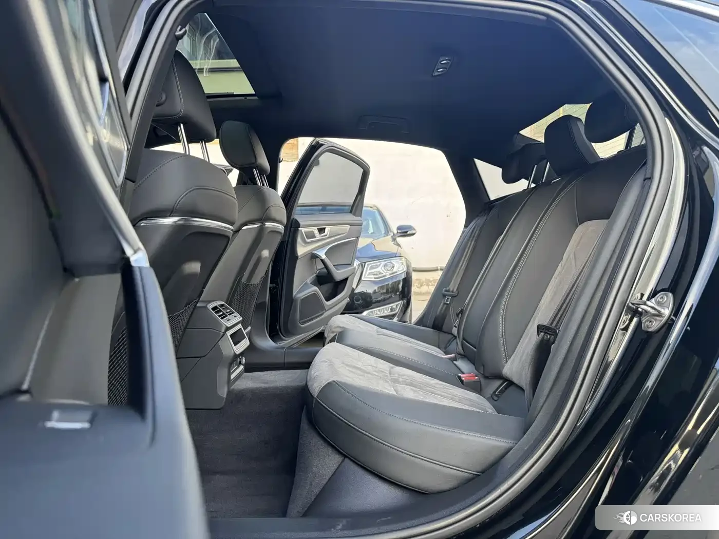 Audi A6L 2024 Черный из Китая, фото 4