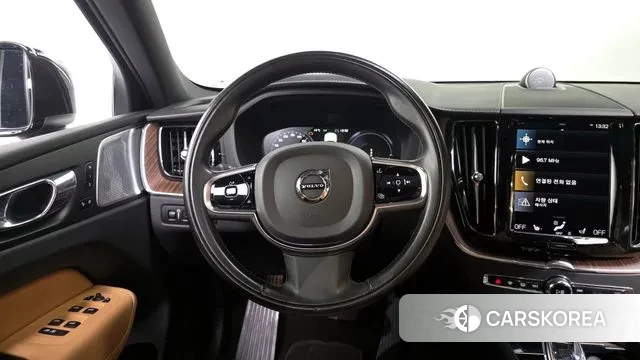 Volvo XC60 second Generation 2020 Черный из Кореи, фото 4