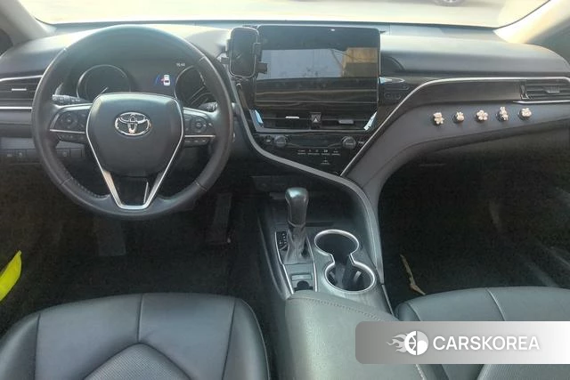 Toyota Camry 2023 Шампань из Китая, фото 4