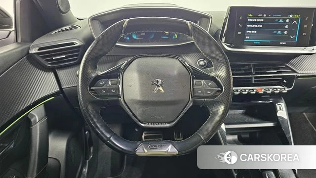 Peugeot e-2008 second generation 2021 Белый из Кореи, фото 4