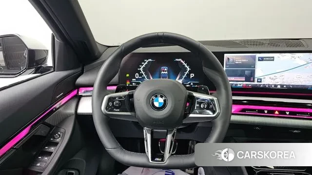 BMW 5 Series (G60) 2025 Серый из Кореи, фото 4