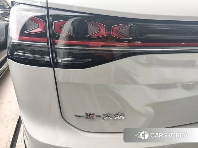 Volkswagen Tanyue 2023 Белый из Китая, фото 4