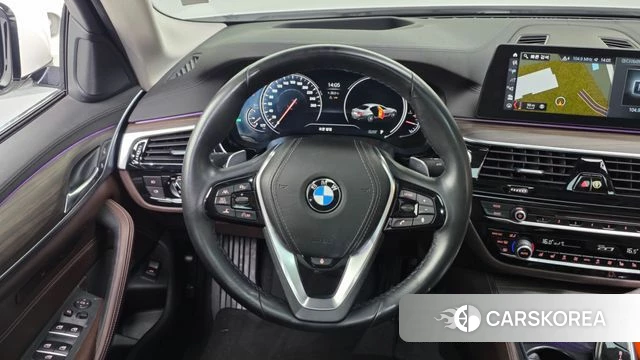 BMW 5 Series (G30) 2018 Белый из Кореи, фото 4