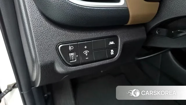 Kia Seltos 2022 Белый из Кореи, фото 4