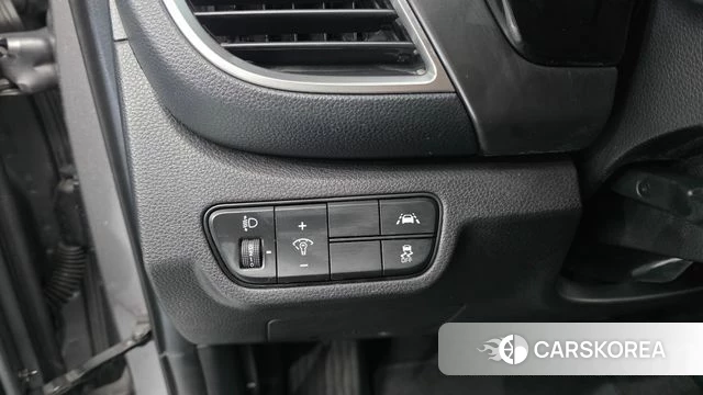 Kia Seltos 2022 Серебряный из Кореи, фото 4