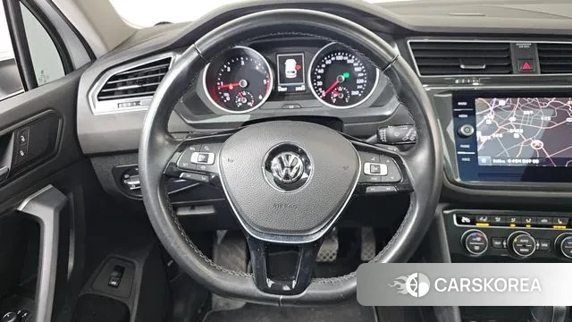 Volkswagen Tiguan second Generation 2019 Белый из Кореи, фото 4