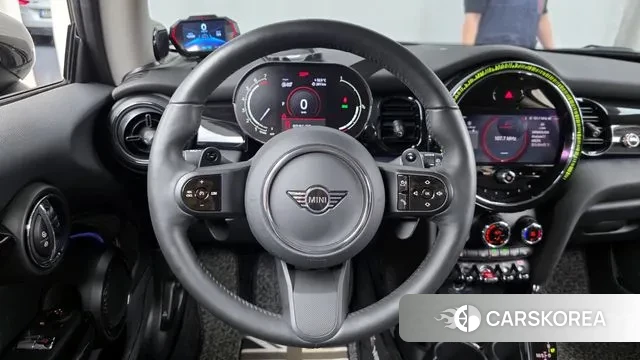 Mini Cooper 2023 Черный из Кореи, фото 4