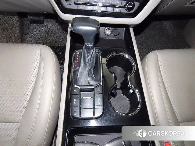 Kia The New Carnival 2018 Белый из Кореи, фото 4