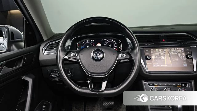 Volkswagen Tiguan Allspace 2020 Серебряный из Кореи, фото 4