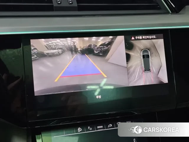 Audi e-Tron 2023 Черный из Кореи, фото 4