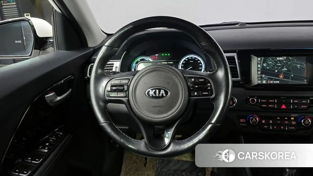 Kia Niro 2018 Белый из Кореи, фото 4